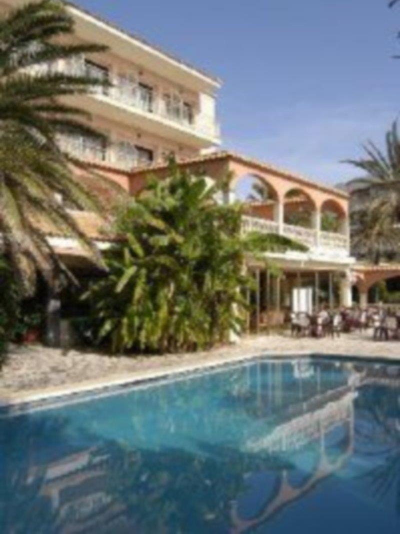 Hotel Hotetur Lago Playa Cala Ratjada  Exterior photo